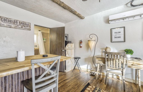 West Colorado Springs House | 1BD Suitenear Old Colorado City & Hiking!dogs Welcome!