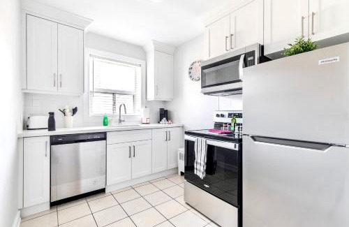 Hamilton Apartment | 1BR Apartment in Corktown Hamilton