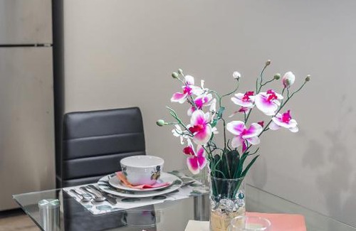 Central Hamilton Apartment | 1BR - Boutique Apt w Netflix - Prime Location