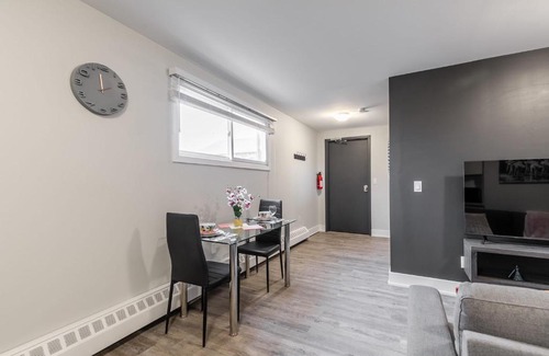 Central Hamilton Apartment | 1BR - Boutique Apt w Netflix - Prime Location