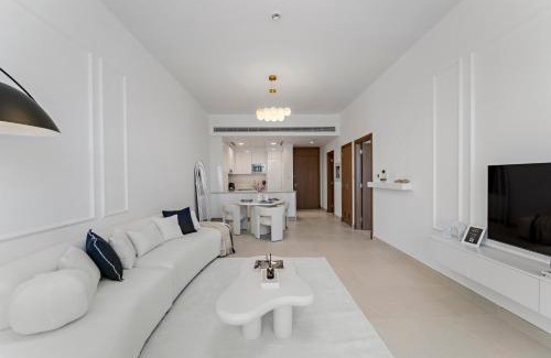 Al Safa Apartment | 1BR Canal Canal Front B8, Heart of Dubai Living