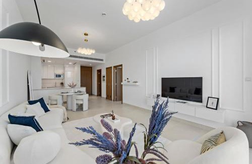 Al Safa Apartment | 1BR Canal Canal Front B8, Heart of Dubai Living