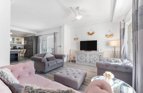 San Miguel de Salinas Villa | 2 Apts in Villa Sun and Happiness