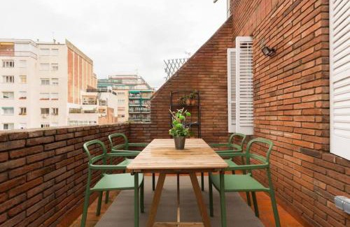 el Camp d'en Grassot i Gracia Nova Apartment | 2 Bdr Penthouse In Grcia