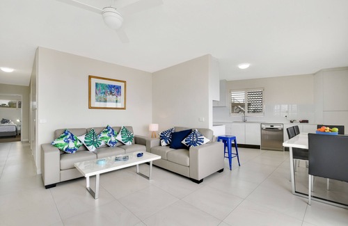 Alexandra Headland Apartment | 2 BDRM Beach Apartment BILGOLA4