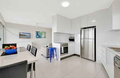 Alexandra Headland Apartment | 2 BDRM Beach Apartment BILGOLA4