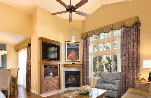 Round Hill Village Apartment | 2 Bdrm Presidential Suite Walking Distance to Lake Tahoe (Wyndham South Shore)