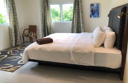 Suva Apartment | 2 Bed Apartment with Pool - Williamson House