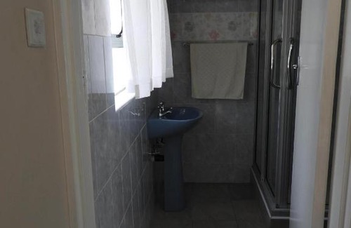 Harare Apartment | 2 Bed Apt with en-suite and kitchenette - 2067