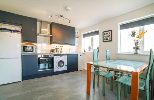 Kidlington Apartment | 2 Bed Charming Corner Position Apartment