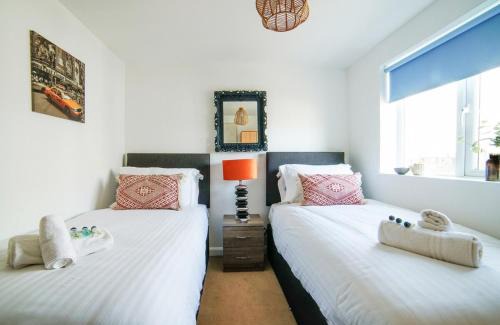 Kidlington Apartment | 2 Bed Charming Corner Position Apartment