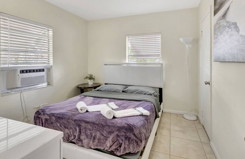Delray Beach Cottage | 2 bed Cottage in Delray Beach walk to Atlantic, pets welcome, free parking