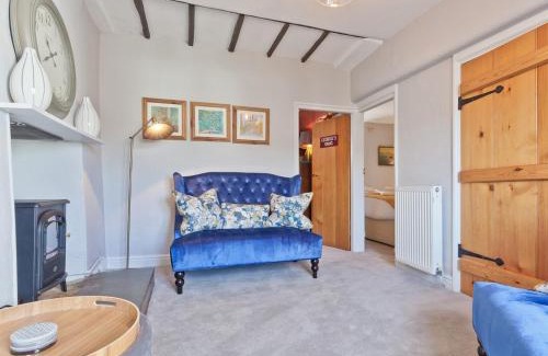 Hawkshead House | 2 Bed in Hawkshead 78606