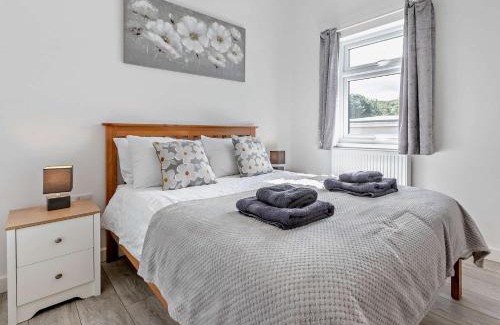 Camborne House | 2 Bed in Portreath 88826