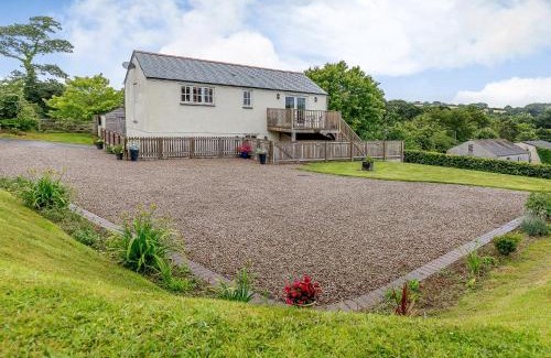 Truro House | 2 Bed in Truro LJASM