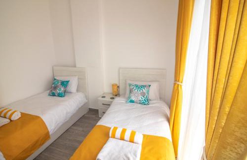 Al Ahyaa Apartment | 2 Bed Resort Apt-Sleeps 4-Balcony-Hotel Services