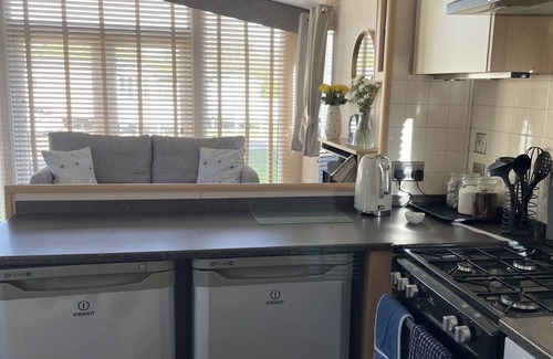 Great Yarmouth Cabin | 2 Bed-Sleeps 6-Free Parking-Pet Friendly
