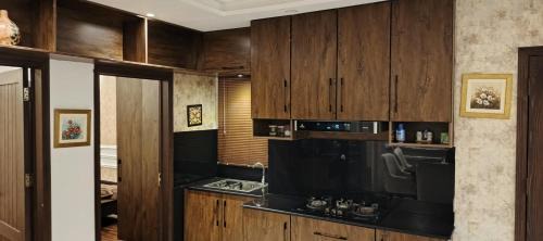 Lahore Apartment | 2 bed Stylish Furnished Apartments at Prime Location