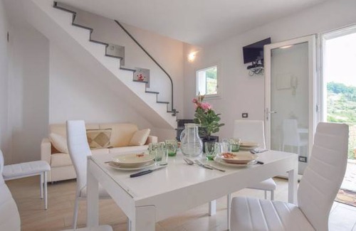 Costa House | 2 bedroom accommodation in Framura (SP)