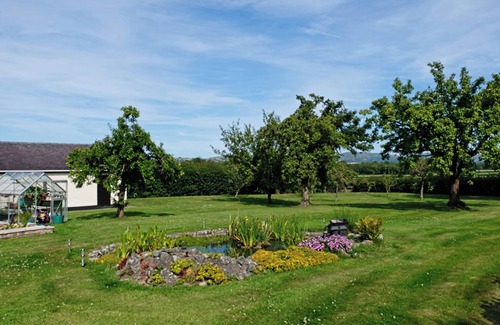 Saint Asaph Cottage | 2 bedroom accommodation in Cefn, near St Asaph