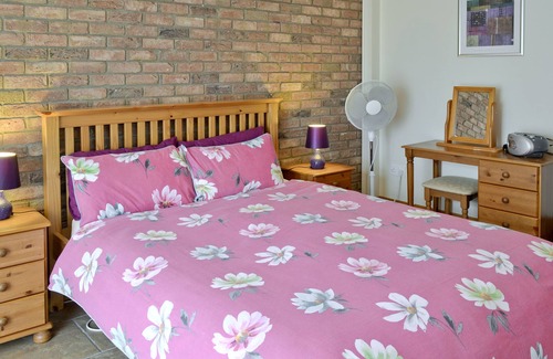 Folkton Cottage | 2 bedroom accommodation in Filey