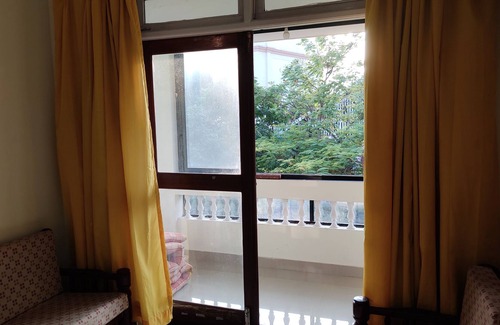 Cavelossim Apartment | 2 bedroom apartment 4-6 guests Cavellossim, walking distance from beach
