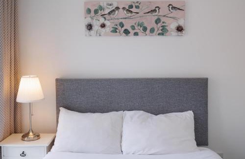 The Liberties Apartment | 2 Bedroom Apartment near historical Christchurch