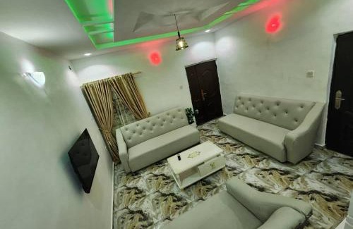 Benin City Apartment | 2-Bedroom Apt Short let in Benin City-Hosted by Tomla Built in 2025