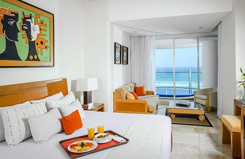 Playa Diamante Resort | 2 Bedroom at Vidanta-The Grand Mayan Acapulco