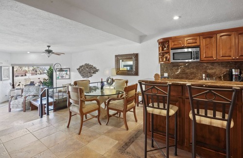 Centro Condo | 2 bedroom condo, marina view in Terrasol Beach Resort, 15 walk to everything
