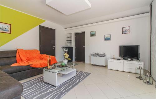 Gracisce Apartment | 2 Bedroom Lovely Apartment In Gracisce
