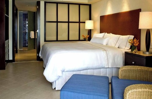 La Isla Resort | 2 Bedroom Ocean View Villa w/Balcony: 1 King, 1 Queen, 2 Sofa beds, Full Kitchen