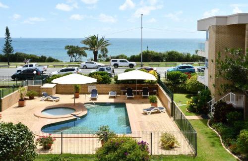Alexandra Headland Apartment | 2 Bedroom Top Floor Unit - Ocean Views and Pool- Headlands Resort