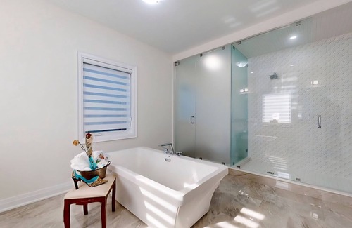 Vaughan House | 2 bedroom with ensuite near Klienburg Ontario