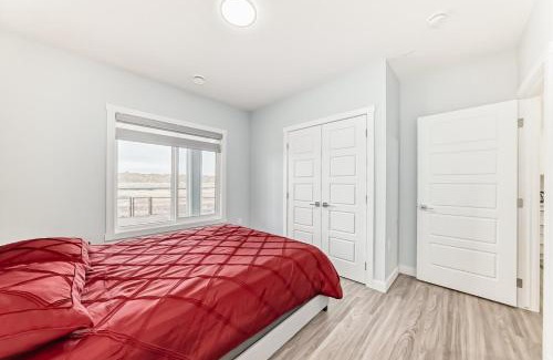 Calgary Apartment | 2 Beds, 1 bath Walkout Basement