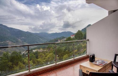 Dharampur Apartment | 2 Bhk Apartment Kasauli ! BBQ & Bonfire ! Pvt Terrace ! Good Hospitality I Kasauli By Exotic Stays