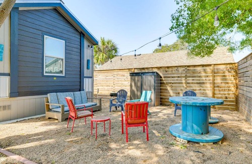 Fulton House | 2 Blocks From Aransas Bay Family Home with Patio!