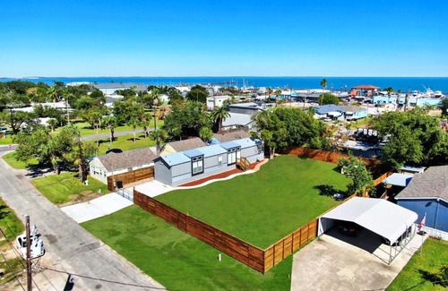 Fulton House | 2 Blocks From Aransas Bay Family Home with Patio!