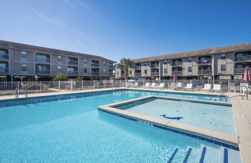 Orange Beach Condo | 2 Br, 2 Ba W/Boat Slip, Dock, And Pool nOrange Beach, AL