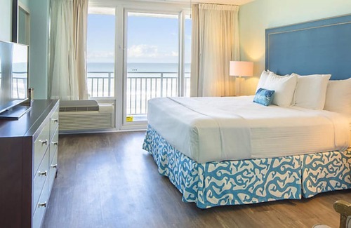 Daytona Beach Shores Resort | 2 BR Oceanfront at Daytona SeaBreeze