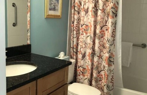 Laurel Villa | 2 BR VILLA SUITE w/queen bed