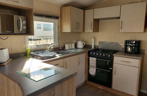 Burnham-on-Sea House | 2 Brightholme 6 Berth With Decking & Enclosed Gard