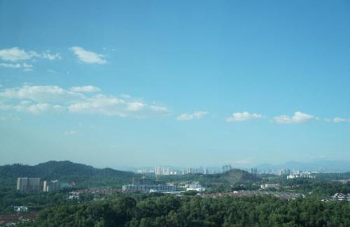 Seri Kembangan Apartment | 2 Carpark GEP 5 Star Hotel Bed & Sofa Studio
