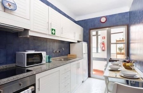 Lapa Apartment | 2 Comfy Bright Flats w/ Netflix