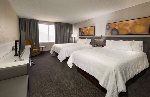 Las Colinas Hotel | 2 Connecting Suites at a Hotel