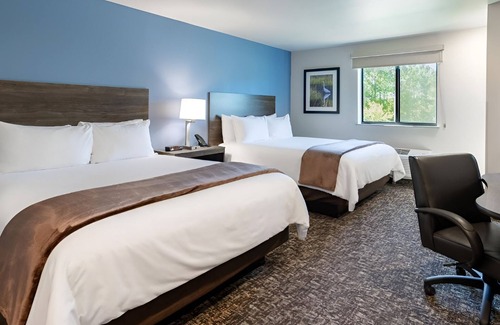 Westgate Hotel | 2 Convenient Rooms w/ Kitchen & Outdoor Grill Close to Shopping & Coffee Shops