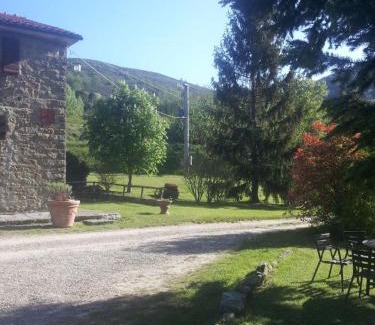 Castelfranco di Sopra Apartment | 2 cozy rooms in amazing Tuscany with rustic style