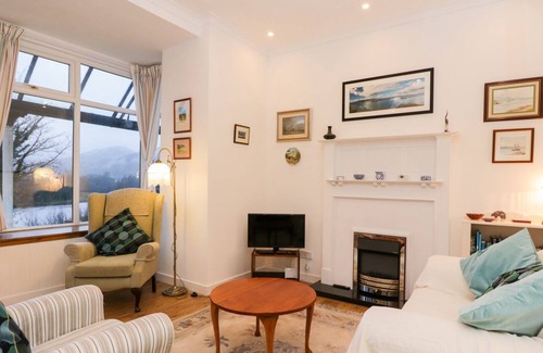Kilmun Apartment | 2 KILMUN COURT in Dunoon