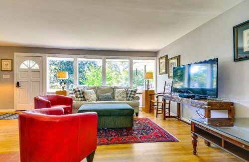 Greensboro House | 2 Mi to Dtwn Greensboro Centrally Located Home