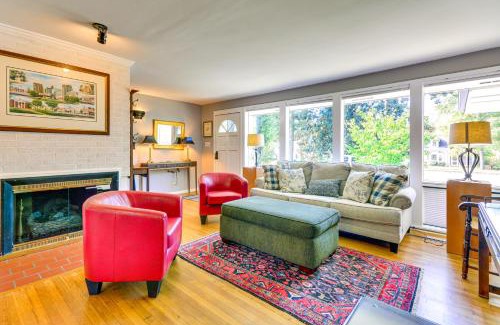 Greensboro House | 2 Mi to Dtwn Greensboro Centrally Located Home